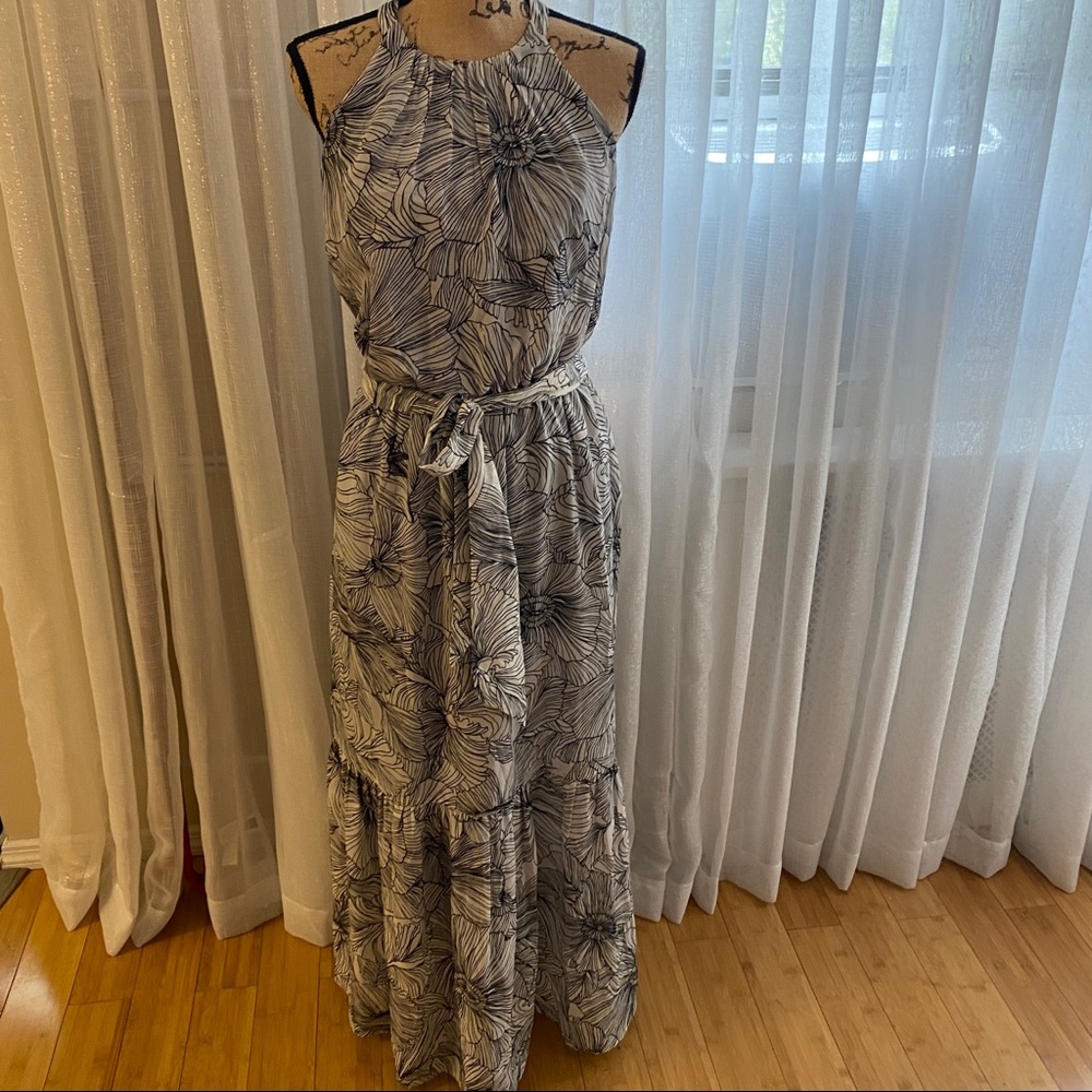 Jessica Simpson maxi dress M